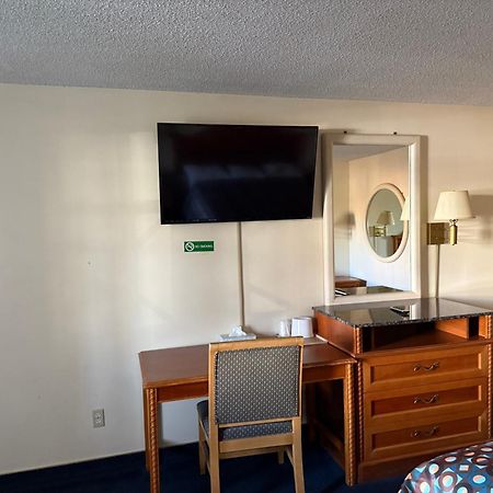 Fiesta Inn Los Angeles - Bell Gardens Zewnętrze zdjęcie
